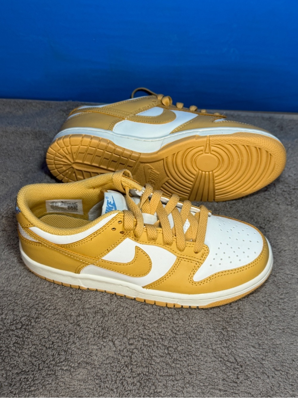 Nike Dunk gs
Brand new